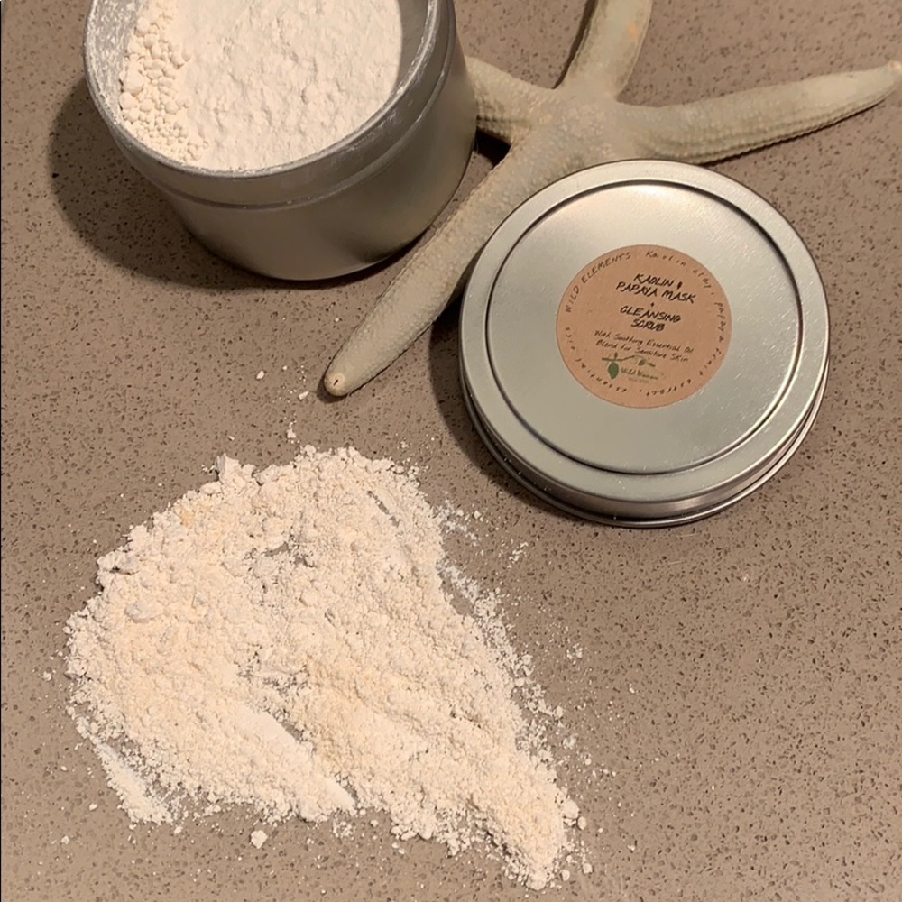 Kaolin + papaya mask + cleansing scrub